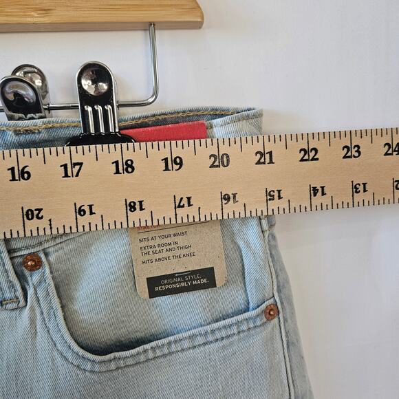 Levi's [Read] 405 Standard Denim Shorts Stone Washed Blue 42x10 - Picture 9 of 11